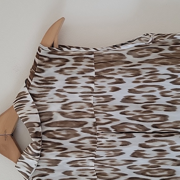 Chico's Sheer Bevin Leopard Print Button Front Tank Size Small - Picture 5 of 8